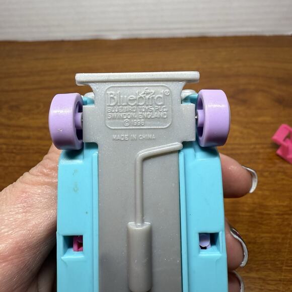 Polly Pocket FLOWER CAFE ON THE GO 1996 Vintage Bluebird Car & Picnic Table - Picture 3 of 5